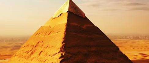 Mózes a piramist nézi, avagy a Pészah a száz évvel ezelőtti újságcikkekben